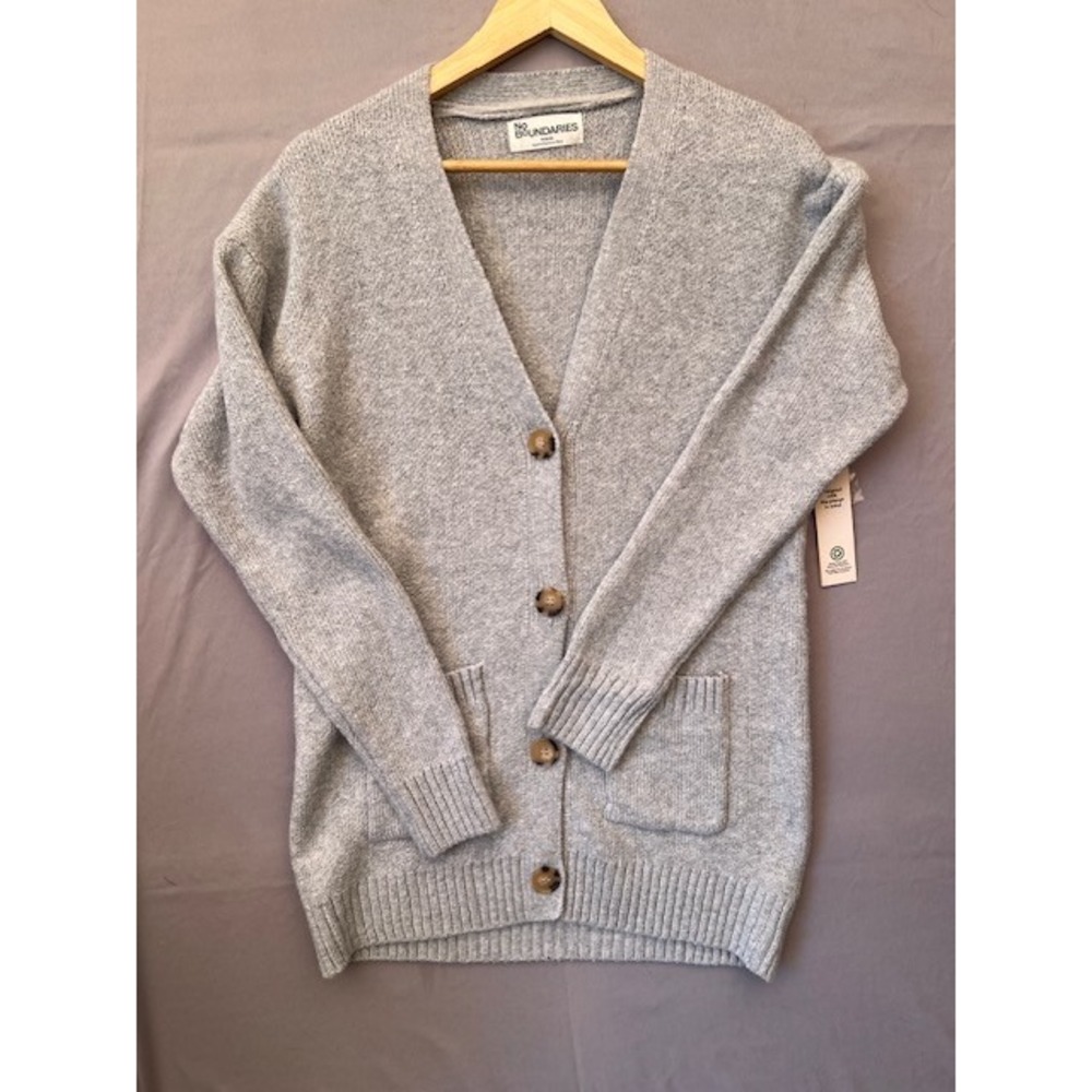 No Boundaries Cardigan Sweater Women Medium Gray New V-Neck Button Front Pocket